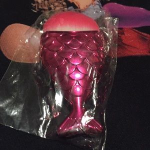 Pink mermaid foundation/makeup brush